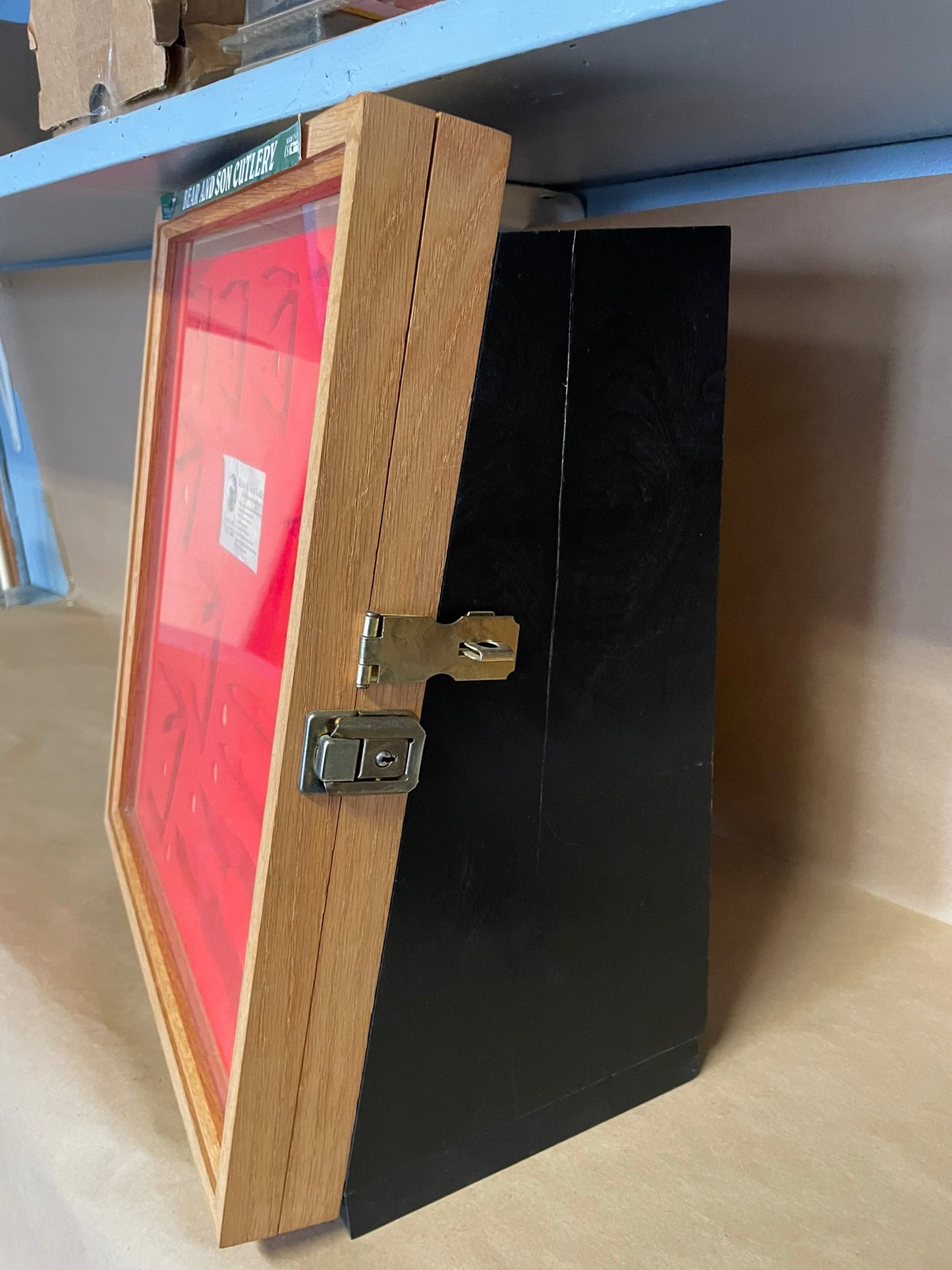 Bear & Son Knife Display Case