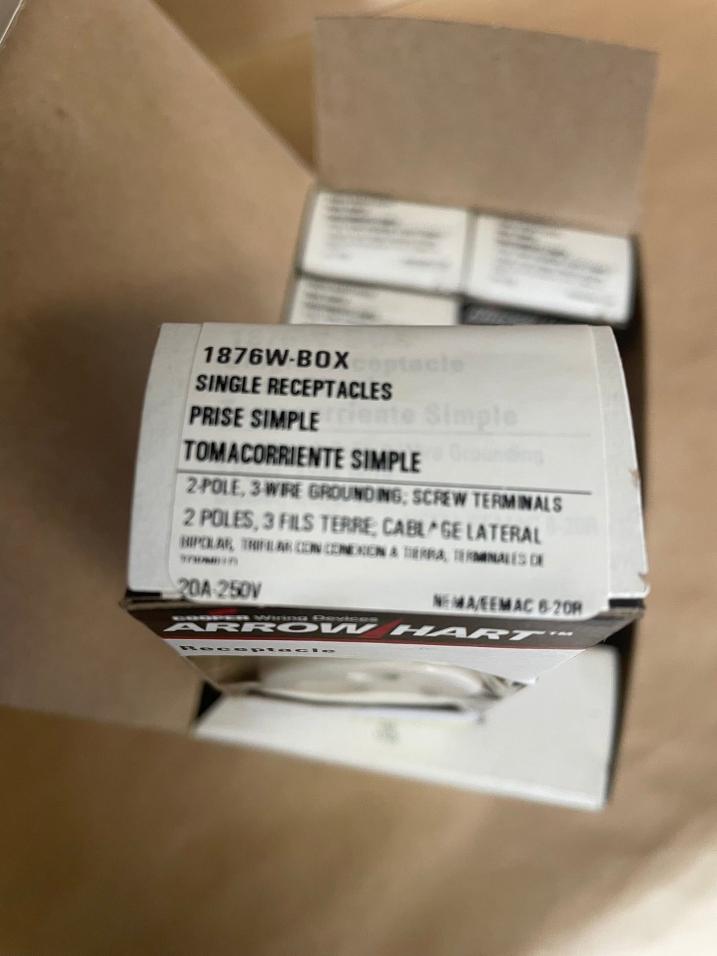 Box of 10 1876W-Box Single Rceptacle 20Amp White