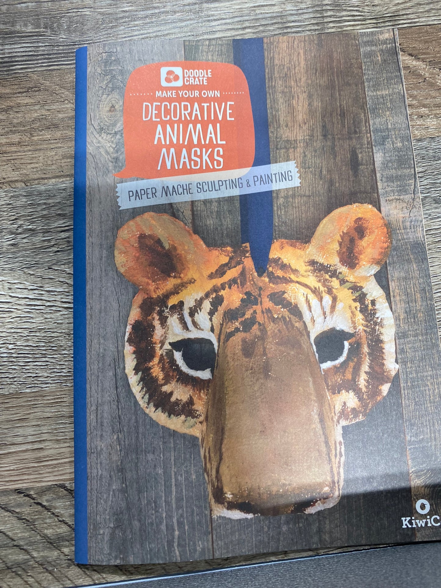 Kiwi Crate Decorative Animal Mask kit