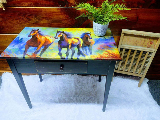 Horse Table